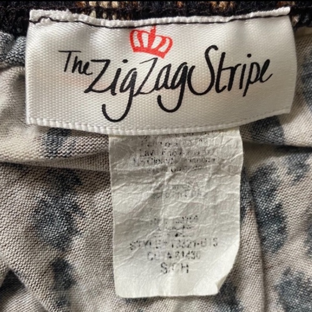 The Zig Zag Stripe | Women’s Leopard Print Flowy Top | Size Small - Medium | - Picture 6 of 6